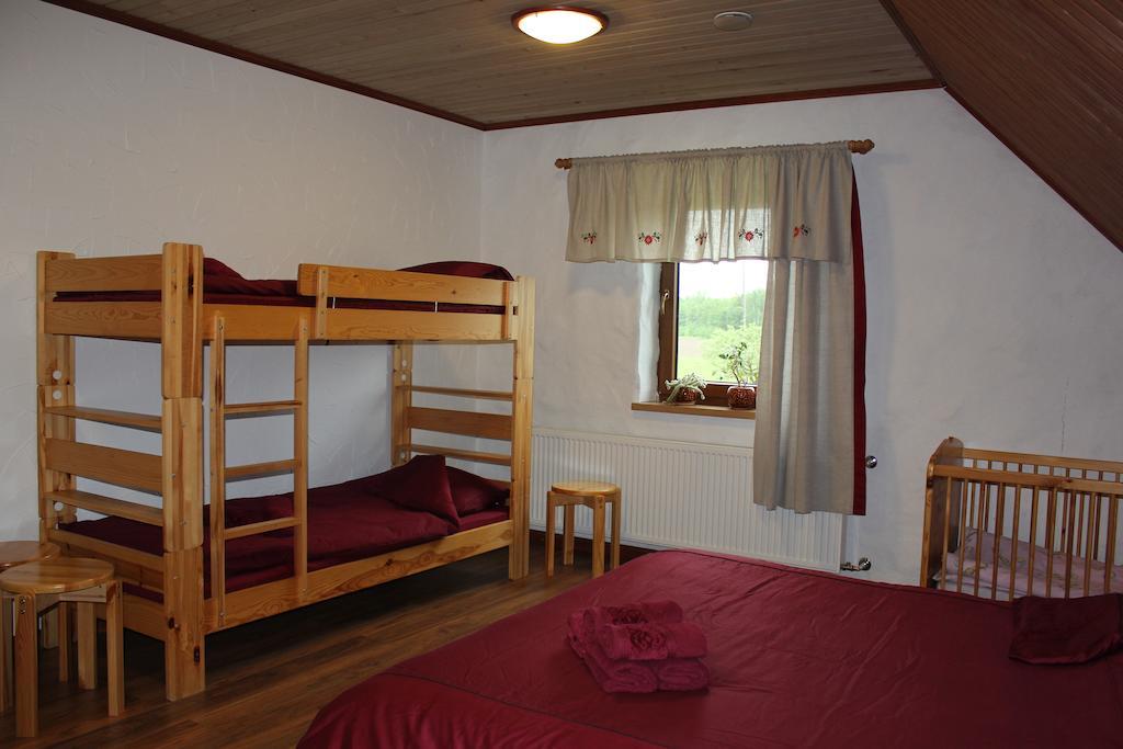 Krapi Guesthouse Treimani Zimmer foto